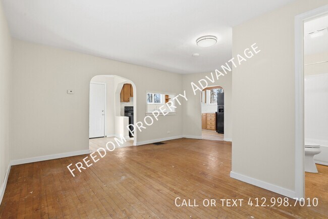 Foto del edificio - 57 Aylesworth Ave