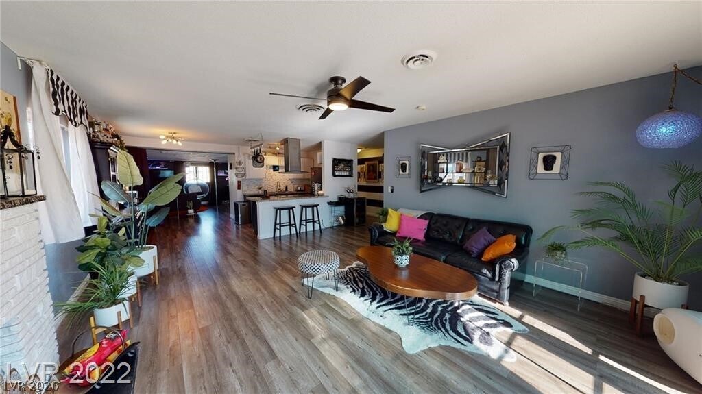 Foto del edificio - 5817 Rae Dr