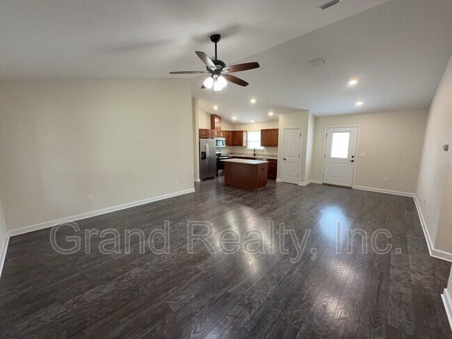 Foto del edificio - 4025 Brittany Ln