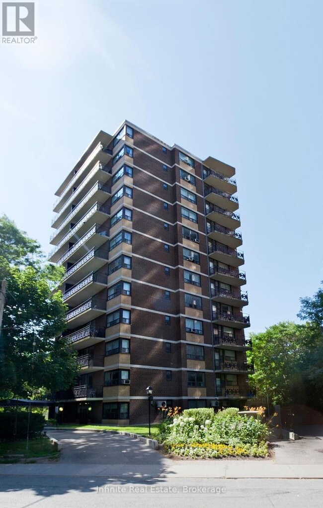 Building Photo - 55 Isabella St