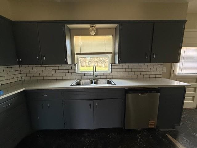 Building Photo - 806 Redwood Dr