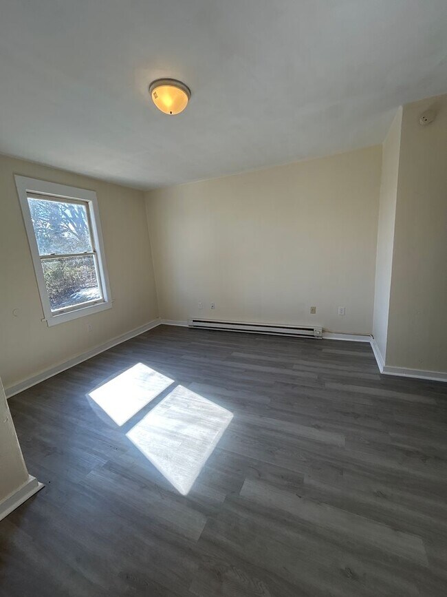 Foto del edificio - 611 Stewart Ave SE