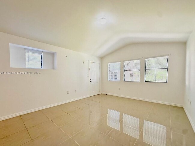 Foto del edificio - 10500 SW 155th Ct