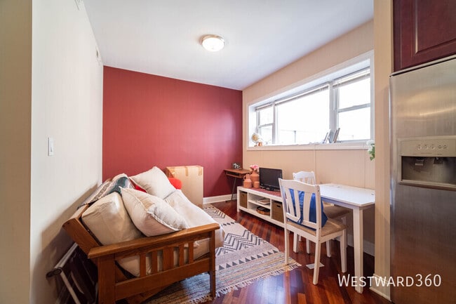 Foto del edificio - 906 W Winona St