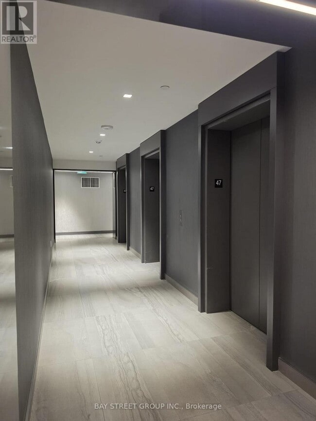 Building Photo - 100 Dalhousie St