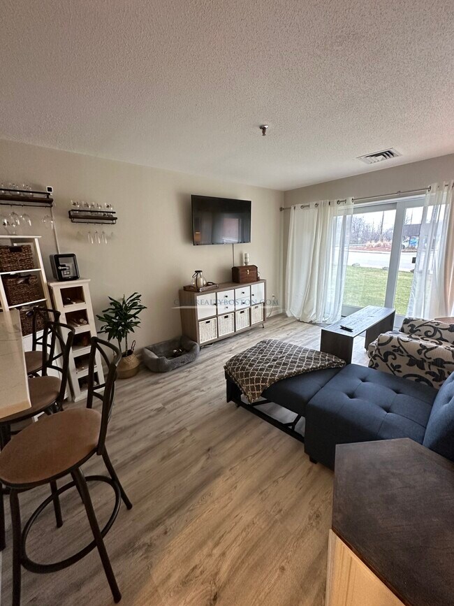 133 Commander Shea Blvd Unit 116, Quincy, MA 02171 Condo for Rent in