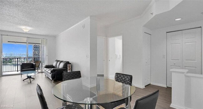 Foto del edificio - 2 br, 2 bath Condo - 17150 N Bay Rd Apt 2808