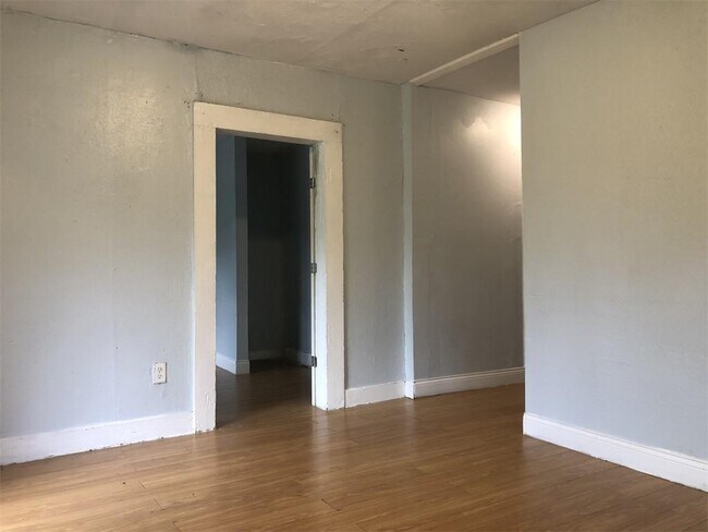 Building Photo - 4509 Pardee St