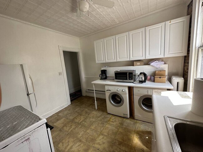 Foto del edificio - 846 W 36th St