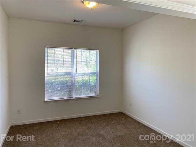 Building Photo - 2021 White Cedar Ln