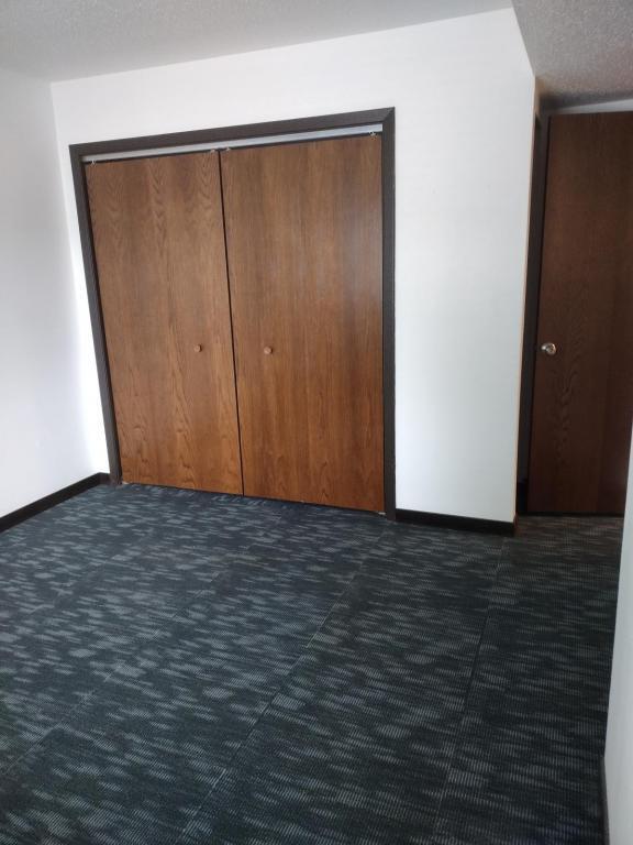 Building Photo - 825 Grove Ave, #2
