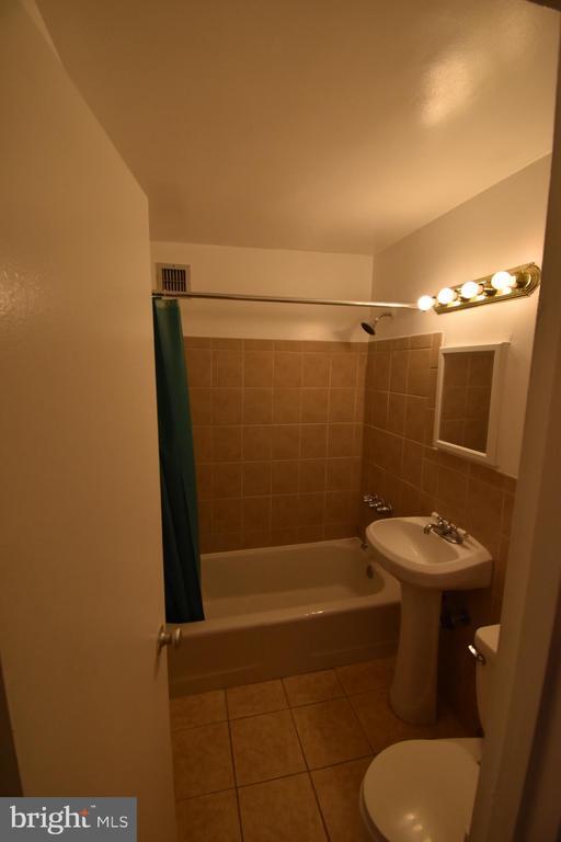 Foto del edificio - 1121 Arlington Blvd