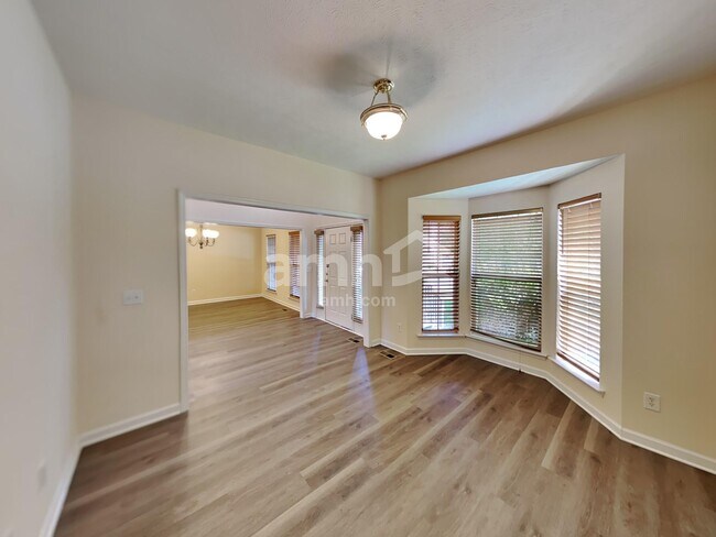 Building Photo - 7329 Sugarloaf Dr