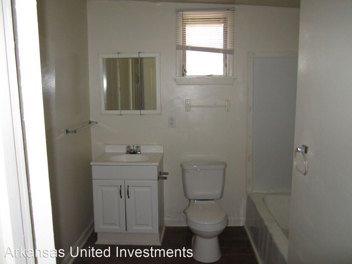 Building Photo - 4 br, 2 bath House - 1417 W 20th St