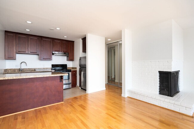 Building Photo - 655 Kansas St