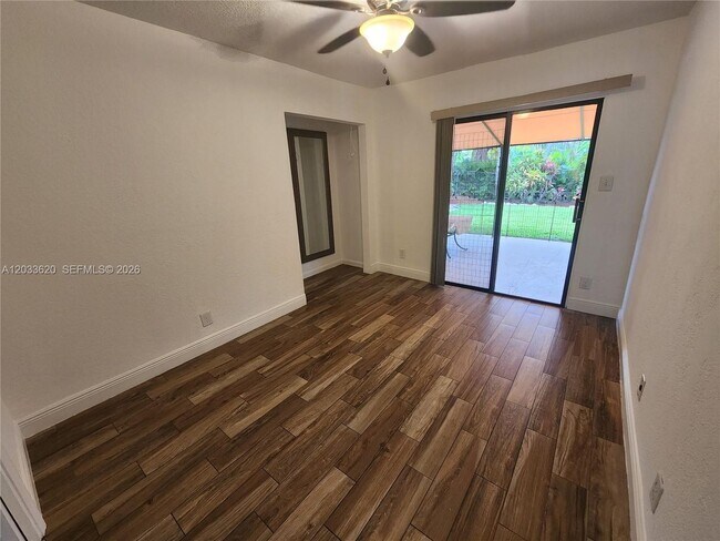 Foto del edificio - 1631 SW 129th Way