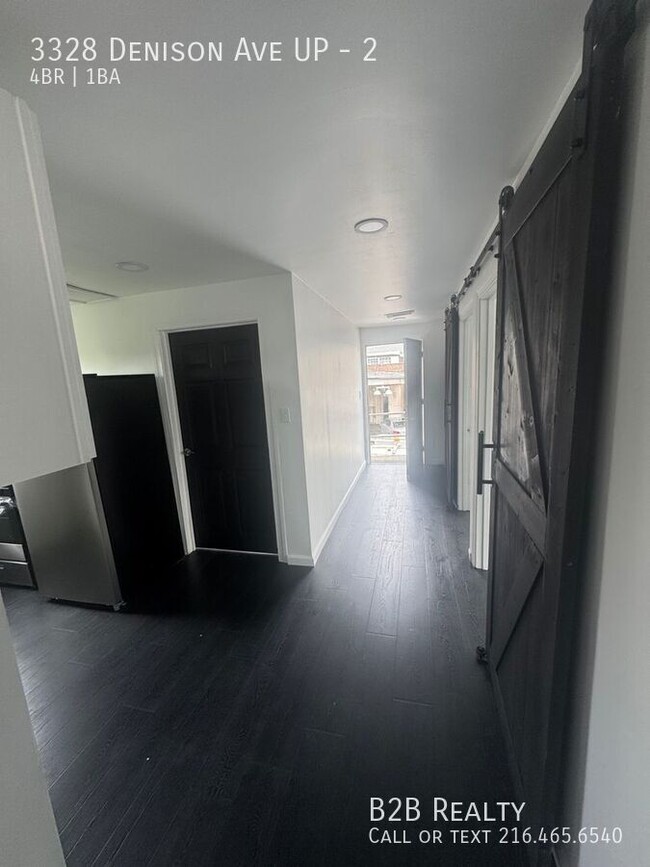 Foto del edificio - 3328 Denison Ave
