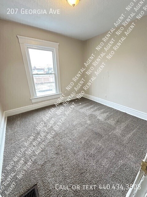 Foto del edificio - 207 Georgia Ave