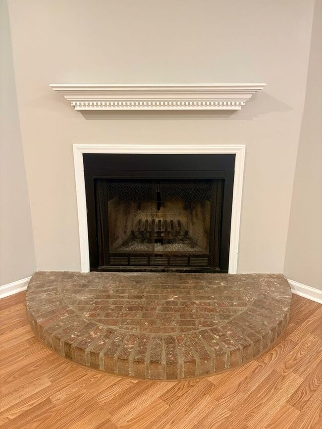 Foto del edificio - Quiet South Charlotte Townhome with Easy Uptown & Airport Access