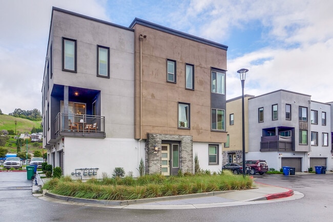 Building Photo - 25430 Custom Dr