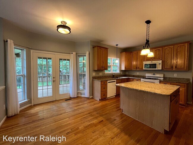 Foto del edificio - 4 br, 2.5 bath House - 605 Middle Bridge Rd