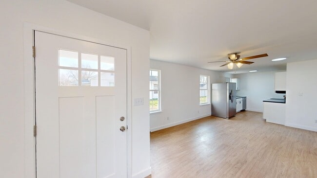 Foto del edificio - 836 Maple St