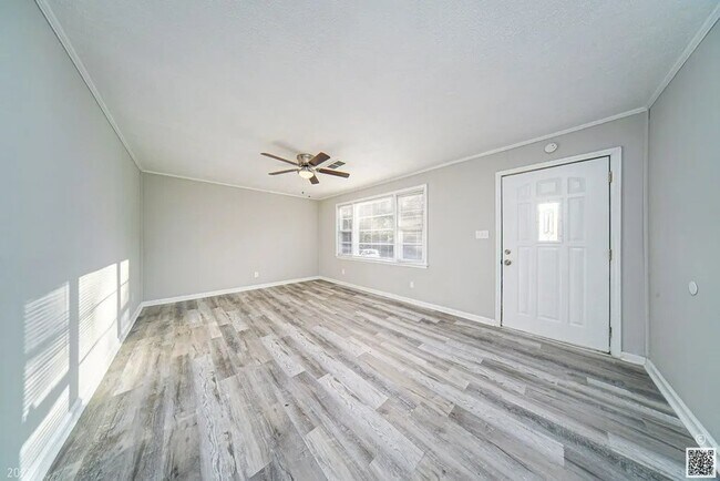 Building Photo - 308 Butler St