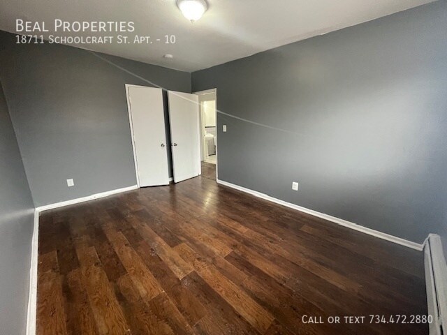 Foto del edificio - 18711 Schoolcraft Rd