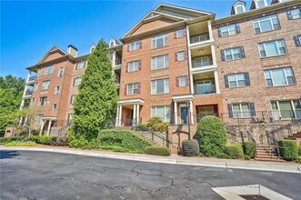 Building Photo - 2300 Peachford Rd