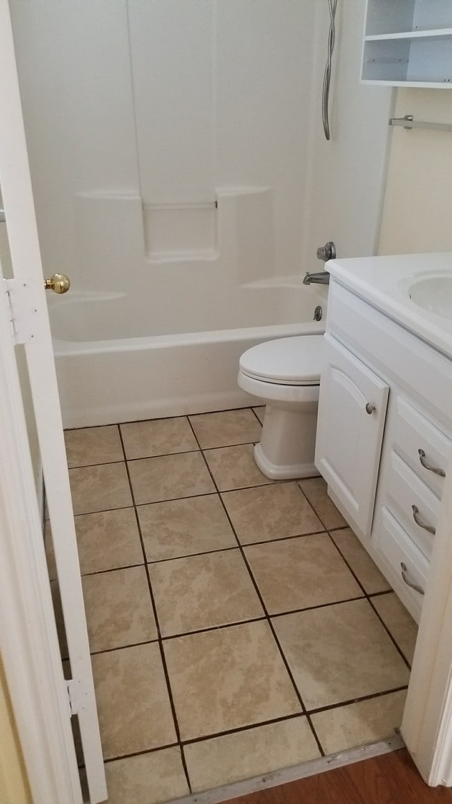 Building Photo - 3056 Festival Dr W