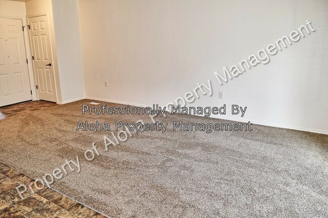 Foto del edificio - 1045 W Pine Ave