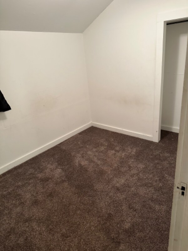 12047 New Buffalo Rd Unit 2, North Lima, OH 44452 Room for Rent in