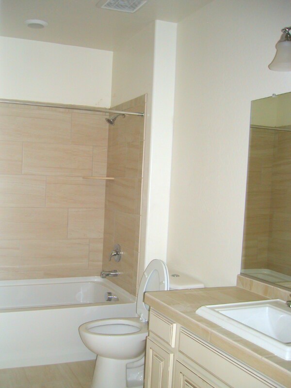 Building Photo - 1726 W Lacewood Pl