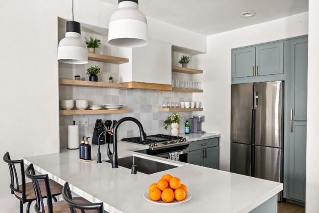 Foto del edificio - 6160 Paseo Ensillar