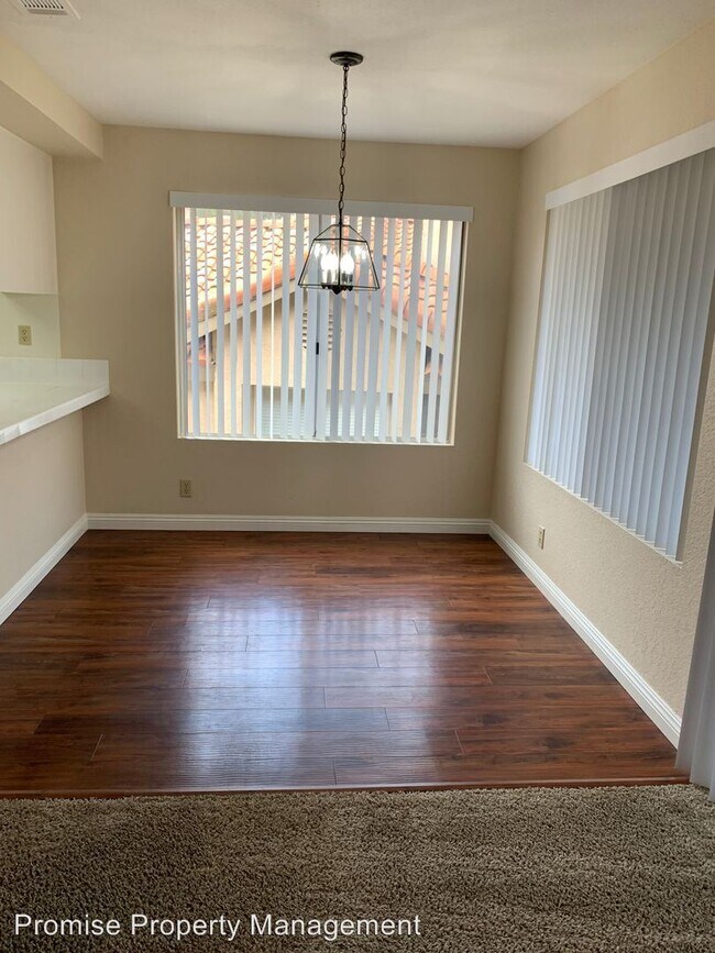 Foto del edificio - 3 br, 2 bath House - 1058 Grape St.