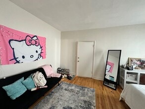 Building Photo - 118 S Dubuque St