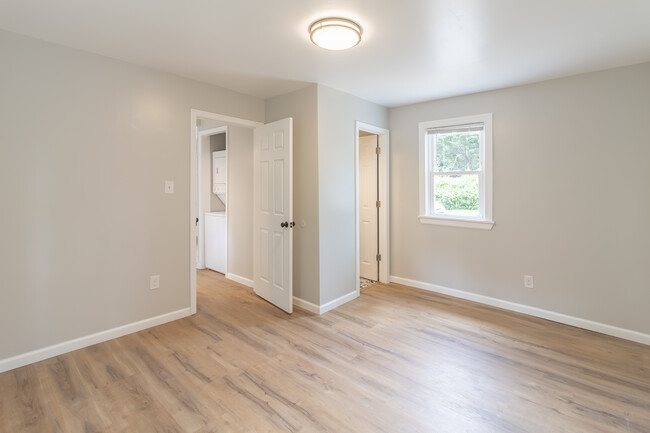 Building Photo - Newly Renovated House in Accokeek