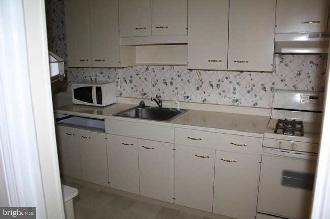 Foto del edificio - 106 Sipple Ave