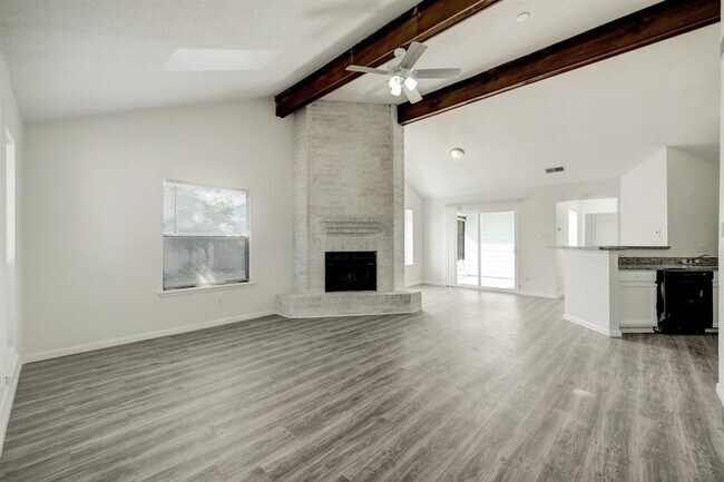 Foto del edificio - 19921 Westcliffe Ct