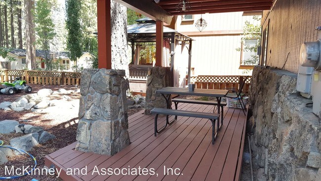 Foto del edificio - 3 br, 2 bath House - 897 Tahoe Keys Blvd.