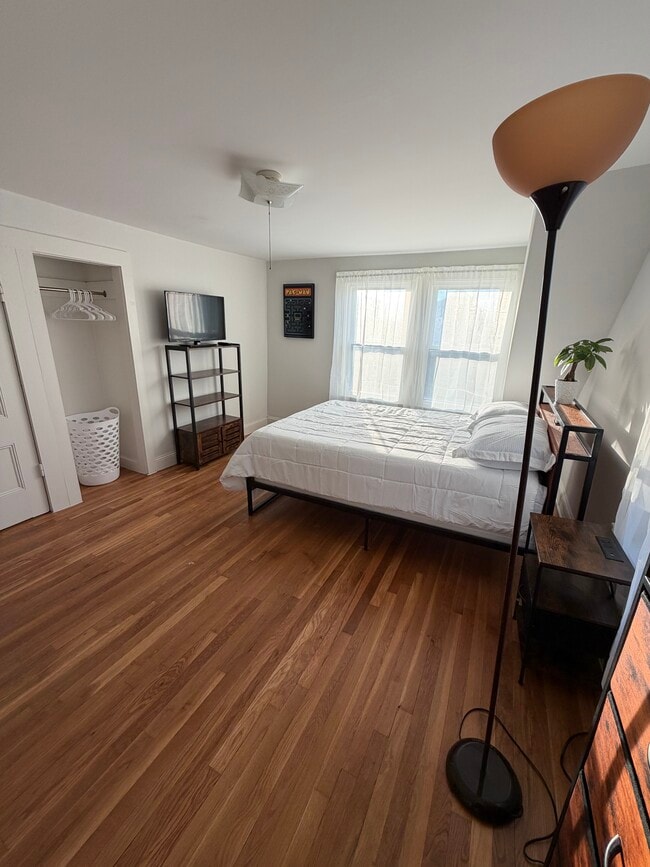 Foto del edificio - 104R Homes Ave