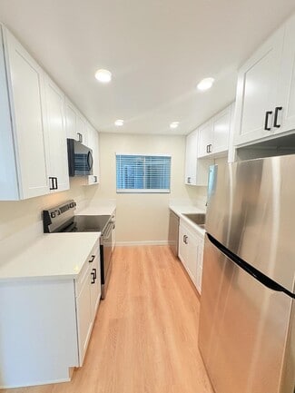 Building Photo - 328 S Weitzel St