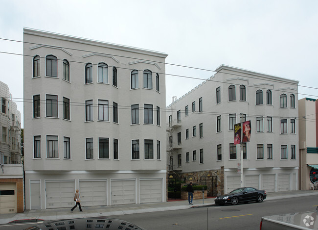 Keenan Court - Keenan Court Apartments