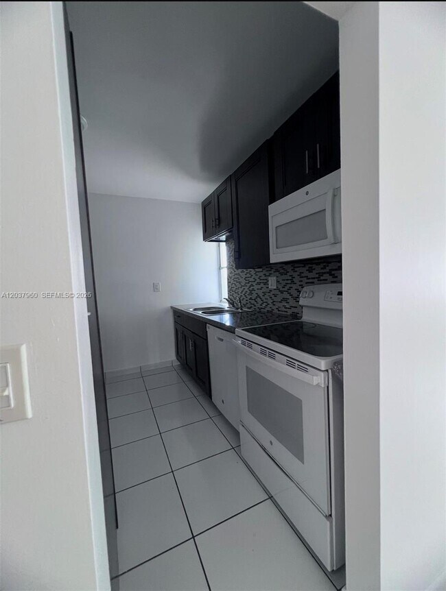 Foto del edificio - 2430 SW 81st Ave