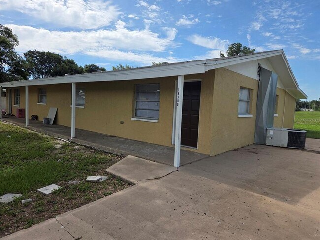 Foto del edificio - 38300 Henry Dr
