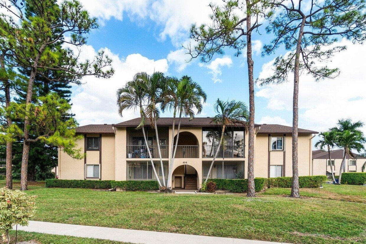 Foto principal - 414 Pine Glen Ln