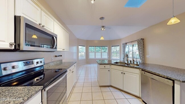 Foto del edificio - 100 Tamarisk Ln