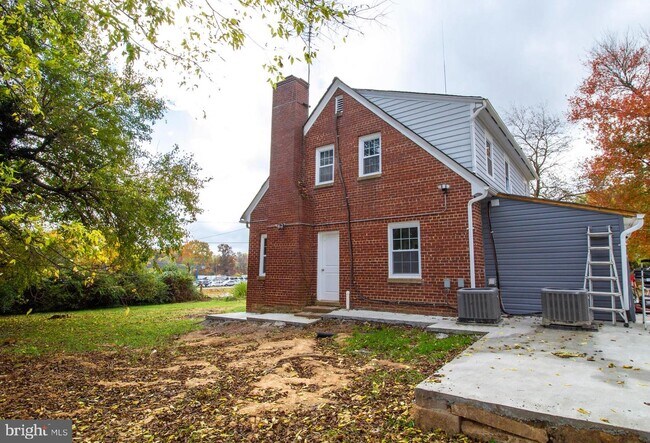 Building Photo - 4624 Lee Hwy