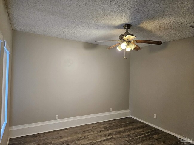 Building Photo - 2958 Sky Crest Dr