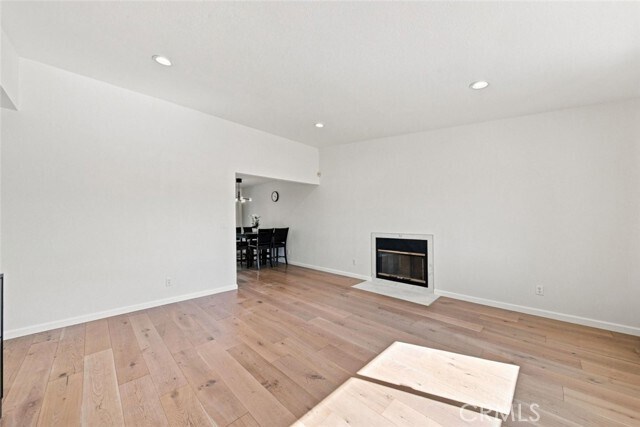 Foto del edificio - 7244 Willis Ave